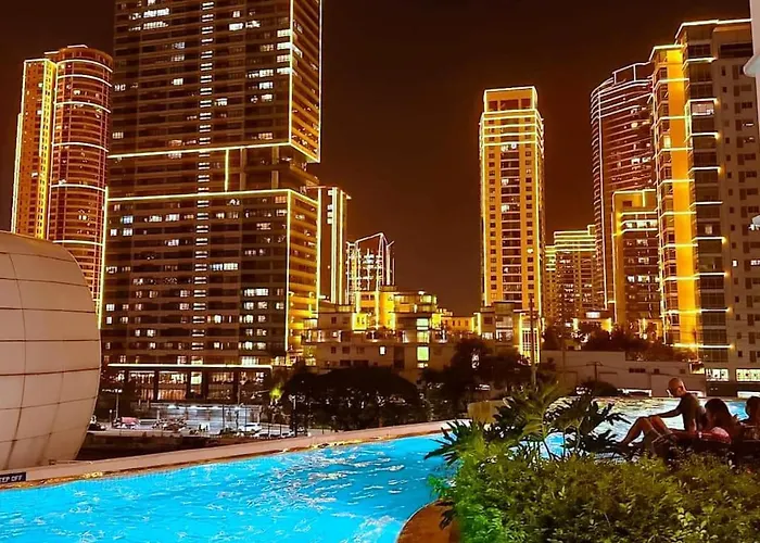 Novotel At Acqua Aparthotel Manila